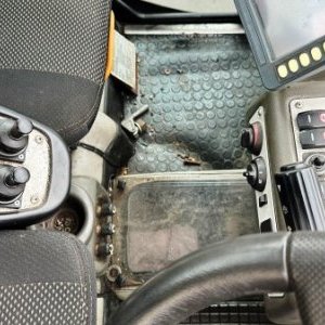 foto 4x4 AUSA B200H 5t komunal special zima zamiatarka syparka plug